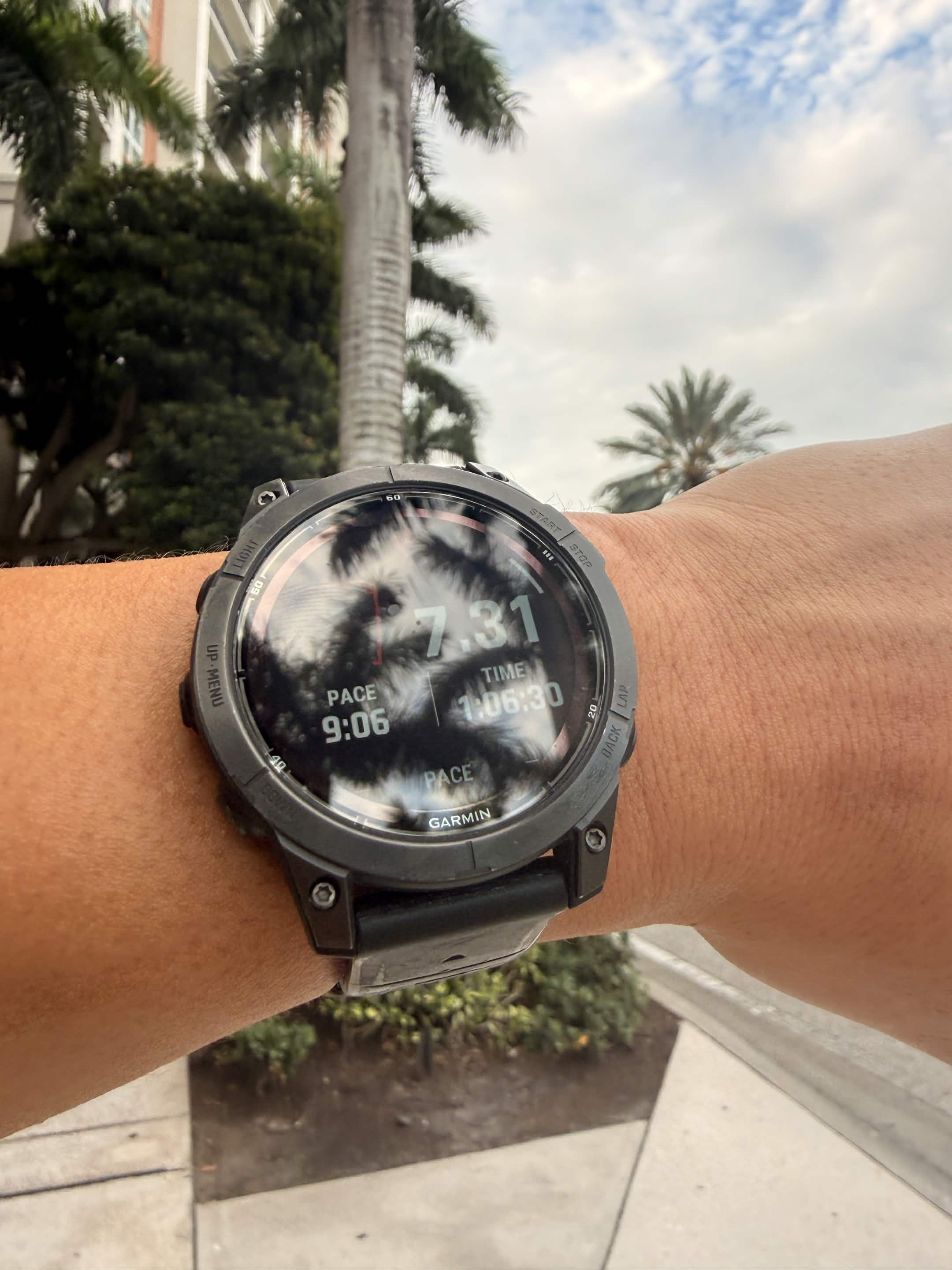 Garmin Fenix 7 Pro: 9:06 pace, 1:06:30